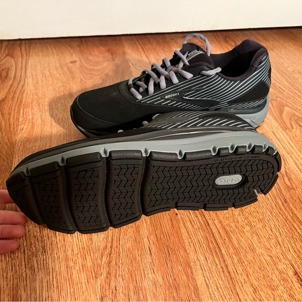 Brooks Black and Gray Addiction Walker Athletic Sneakers - Picture 4 of 5